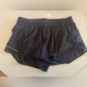 Hotty hot low rise lined shorts 2.5 black size 8